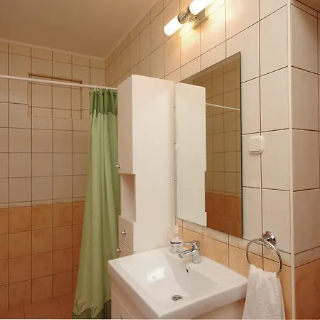 Varazsko Apartmanhaz *