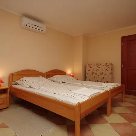 Varazsko Apartmanhaz